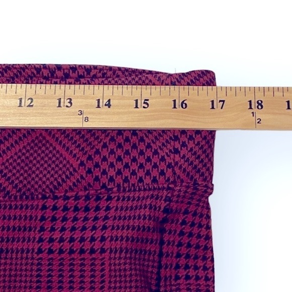 Torrid Pants Pull On Comfort Red Black Check Pattern Size 0 (Large) - Picture 10 of 12